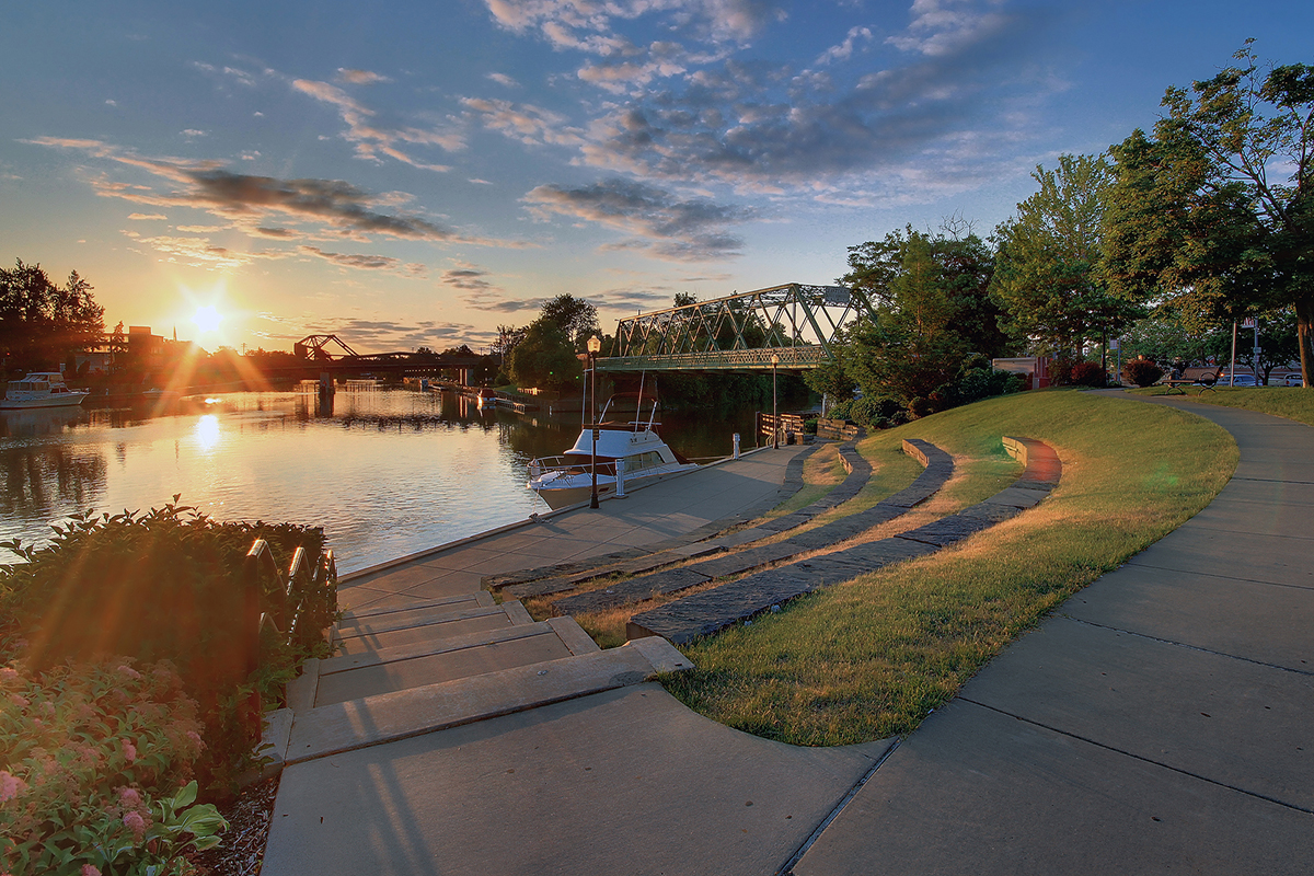 erie-canal-gateway-harbor-02.jpg